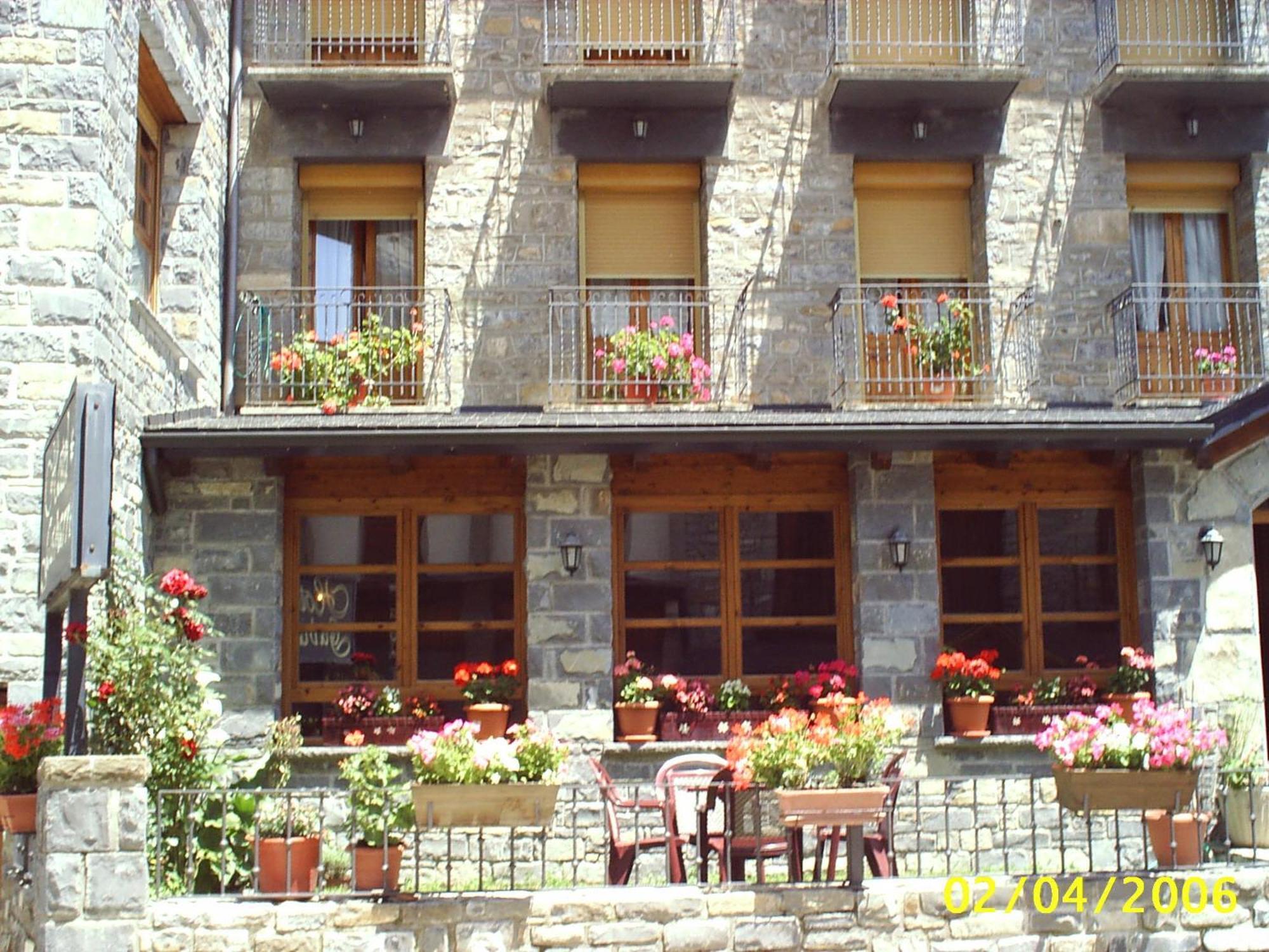 Hotel Gabarre Broto Zewnętrze zdjęcie